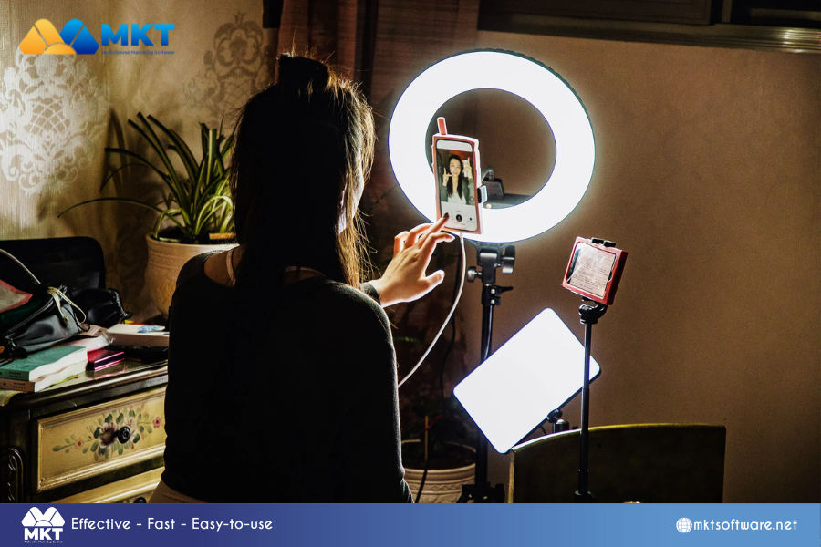 Prepare the equipment. How to Sell on TikTok Live: 7 Game-Changing Tips to Skyrocket Your Sales!